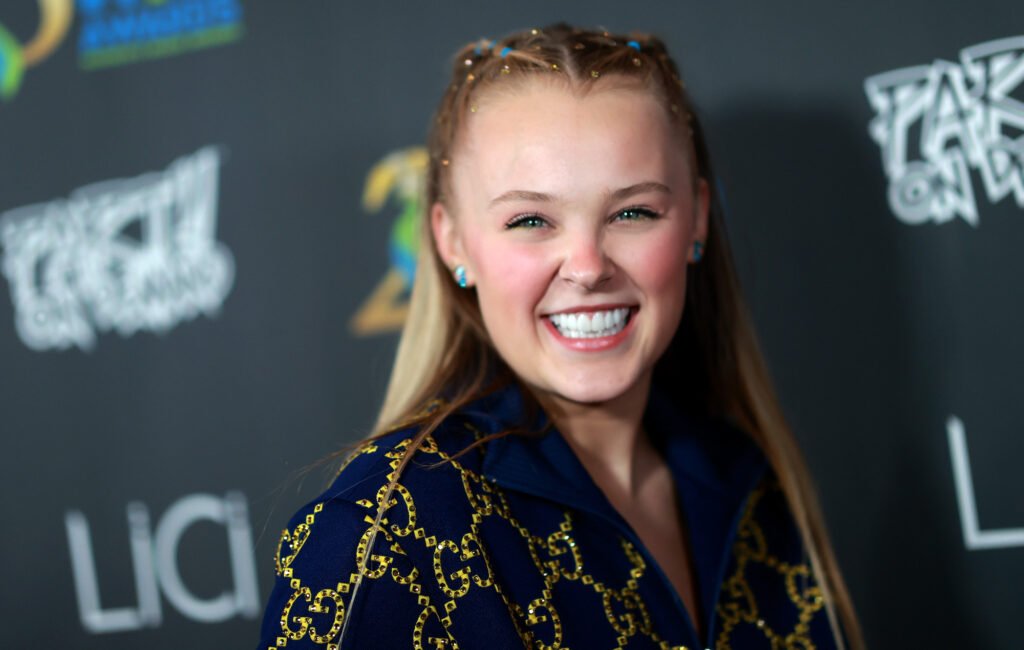 JoJo Siwa: A Year of Transformation and Triumph